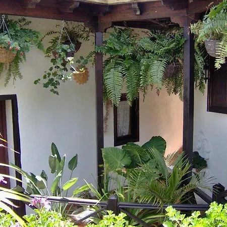 Apartamentos-monasterio-de-san-antonio-apartment-im-englischen-stil-mit-meerblick